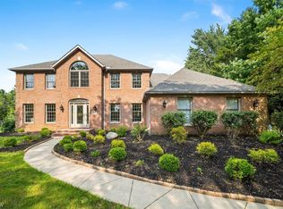 2547 Canyon Creek Dr, Hinckley, OH 44233