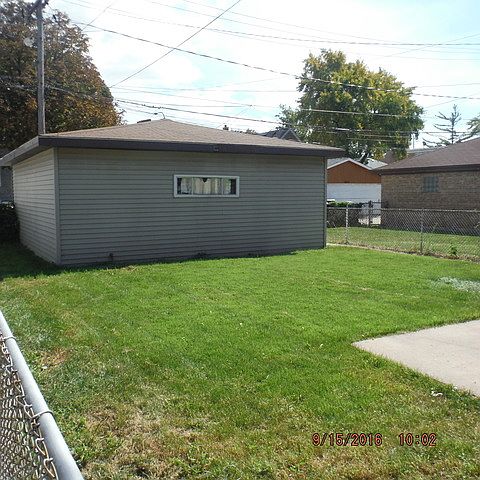 2nd image of 3305 S 60th Ct