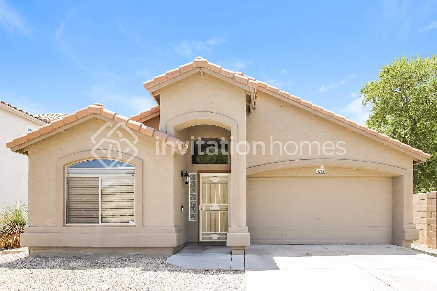 16255 W Moreland St Goodyear, AZ 85338 — Photo 1