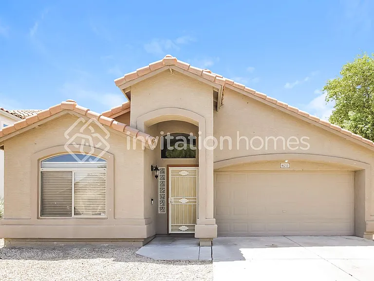 16255 W Moreland St — Photo 1