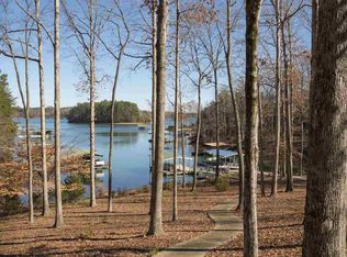 116 S Oak Pointe Dr, Seneca, SC 29672