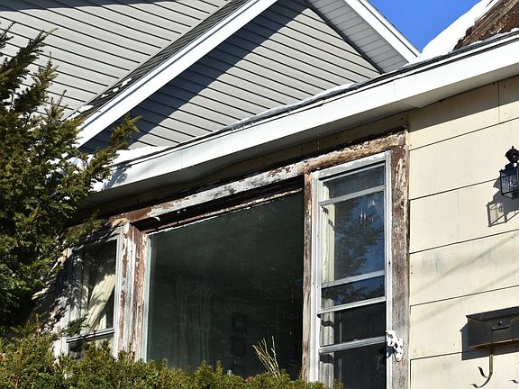 4th image of 5 Hudson Ct