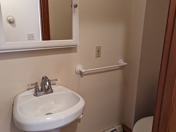 5th image of 312 Cambridge St #3