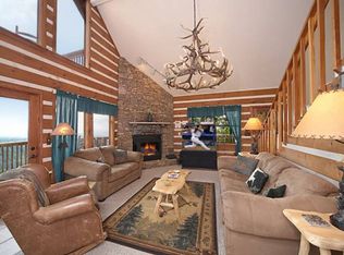 2042 McCarter Dr, Sevierville, TN 37862