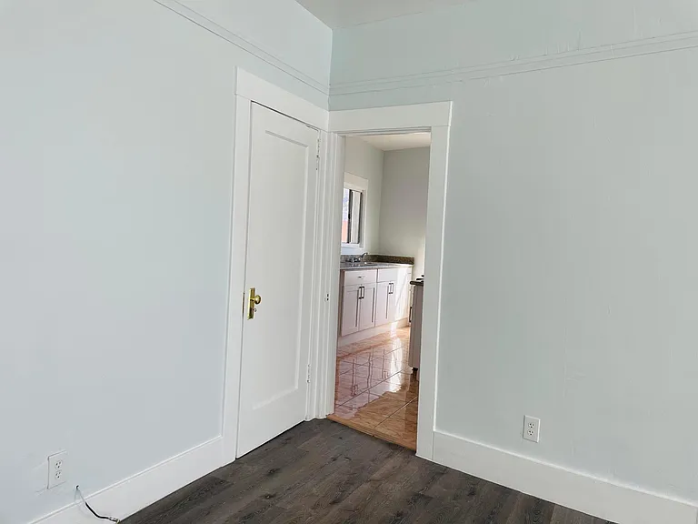2764 73rd Ave #7 — Photo 7