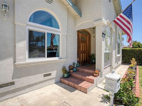 4th image of 2525 W Olive Ave