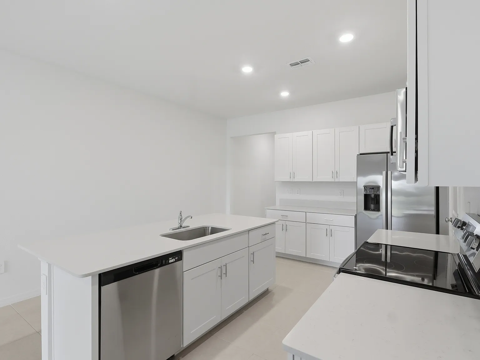 3 bed, 2.5 bath, 1747 sqft, $1,995 — Photo 3