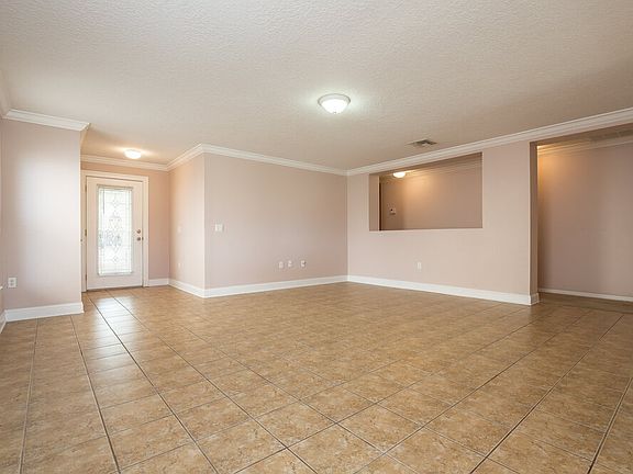 3rd image of 1943 Kimlyn Cir