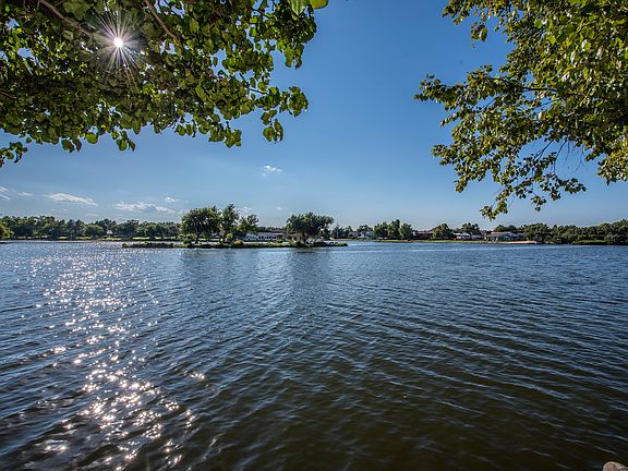 Beautiful lake views 