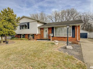 2428 Cahokia Dr, Springfield, IL 62702