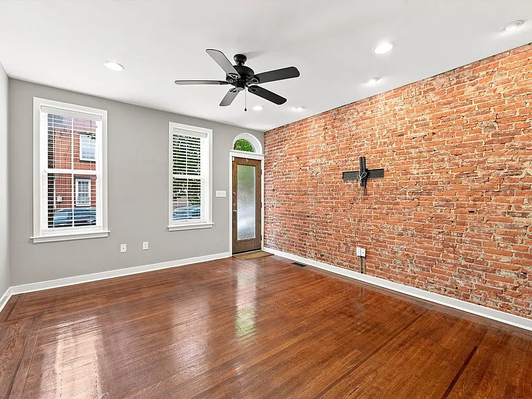 1532 E Berks St — Photo 4