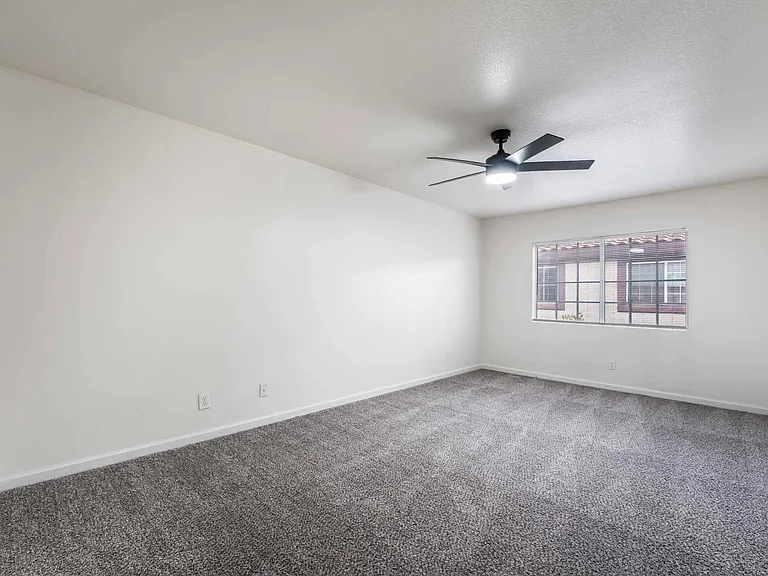 2608 Autumn Blaze Ave — Photo 22