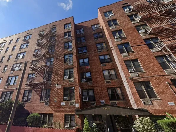 4226 81st Street #5K, Elmhurst, NY 11373