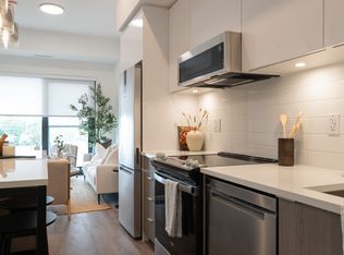 25 Gibbs Rd #1481231, Toronto, ON M9B6L6