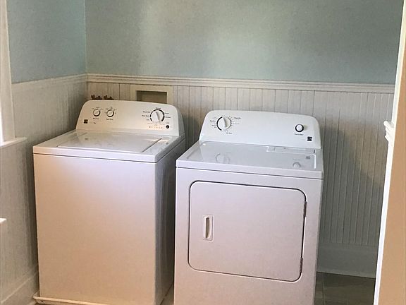 2nd image of 301 N Fairfield St Floor 2