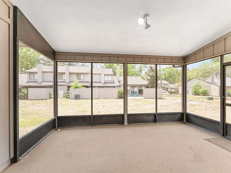 3725 NW 58th Pl — Photo 16