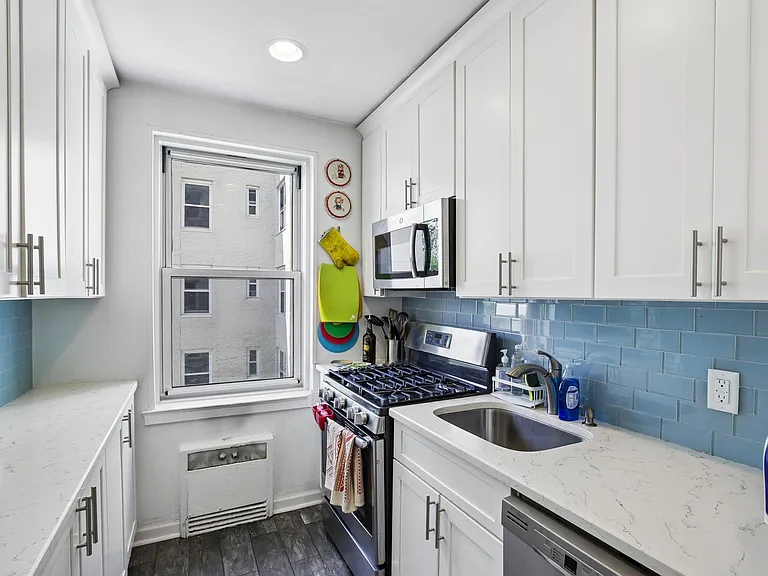 8450 Boulevard East #3B — Photo 6
