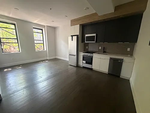 63 Irving St Photo 1