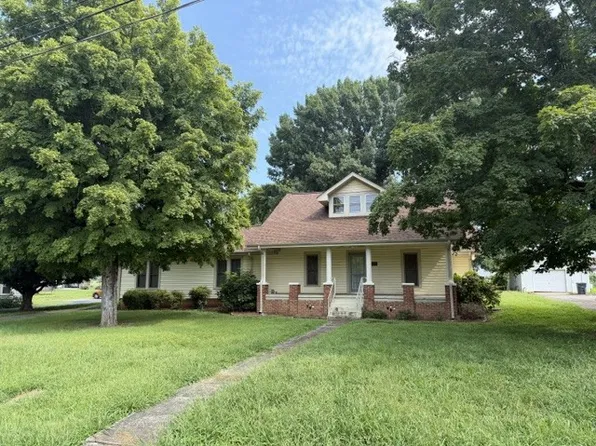 109 Cotton Mill Rd, Fayetteville, TN 37334