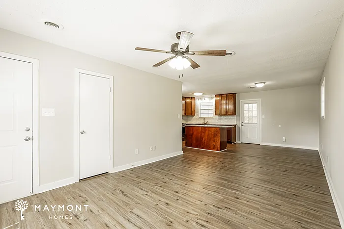 4 bed, 1.5 bath, 1340 sqft, $1,595 — Photo 3