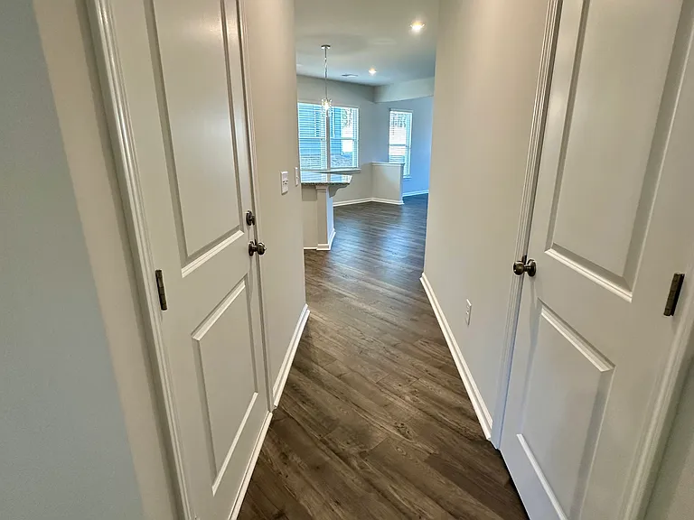 513 Poinsett Bridge Way — Photo 5