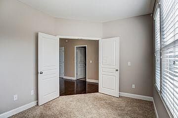 5th image of 3426 Woodland Dr