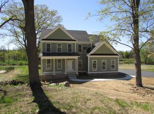 25 Roundhill Rd, East Fishkill, NY 12533