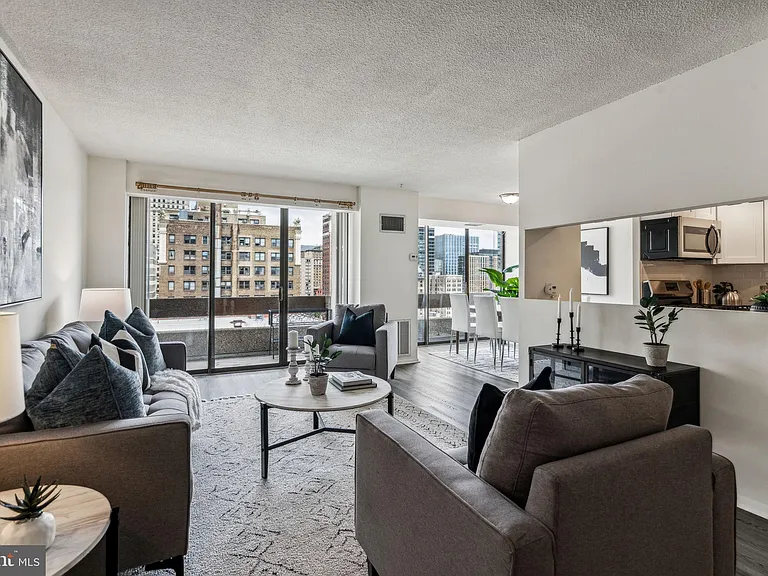 1326 Spruce St #42-1503 — Photo 1