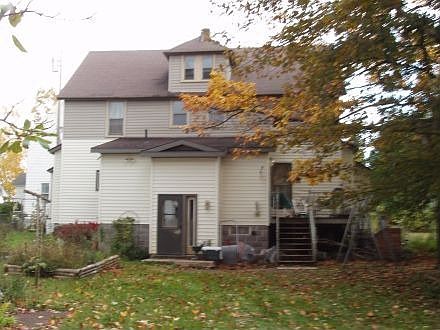 2nd image of 112 Cedar Ln