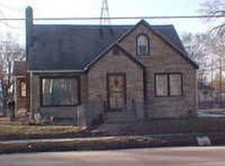 1825 E 4th St, Waterloo, IA 50703