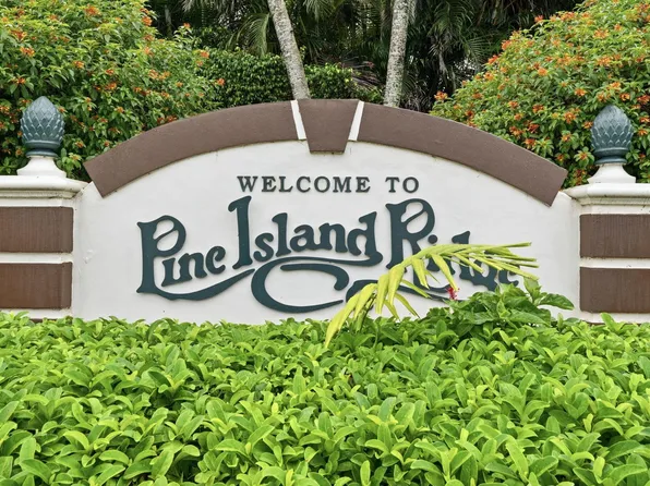 9325 LAGOON Place #405, Davie, FL 33324
