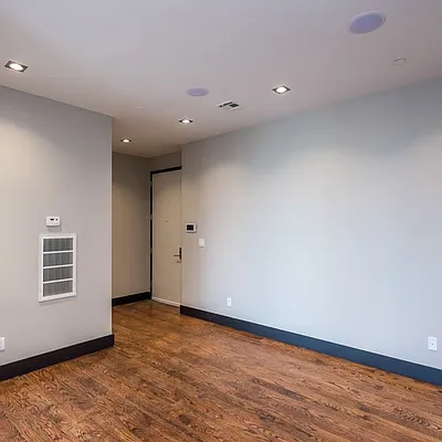 Rented by Nooklyn NYC LLC | media 52