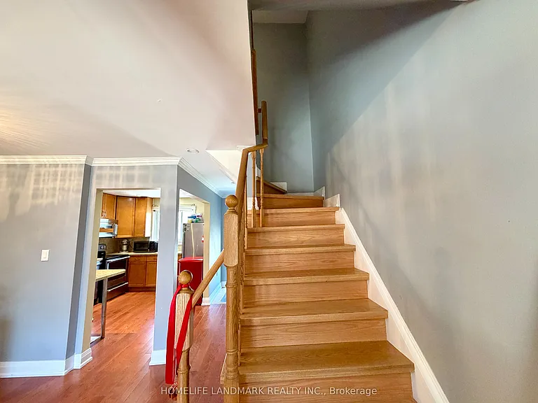 400 Mississauga Valley Blvd #20 — Photo 12