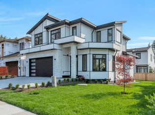 7120 204th St, Langley, BC V2Y 3S7