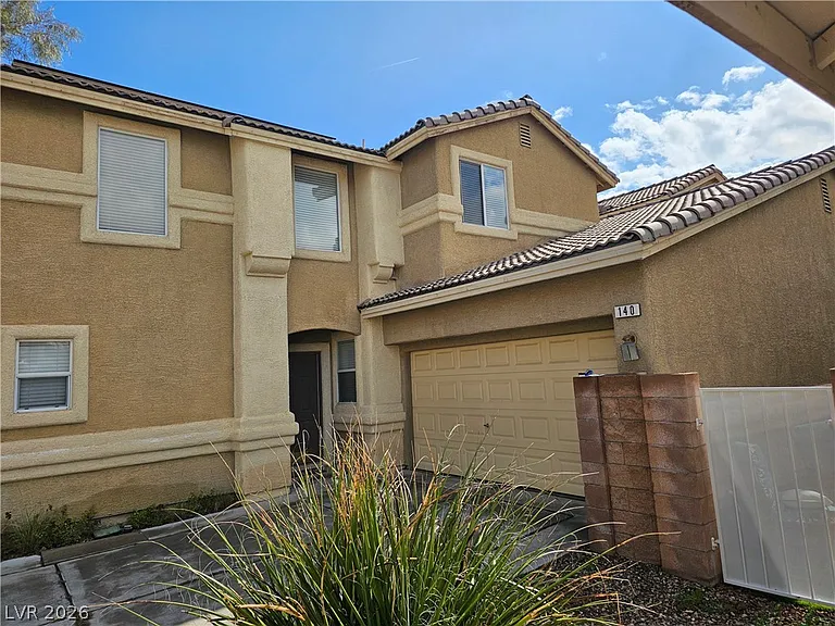 140 Samantha Rose St — Photo 2