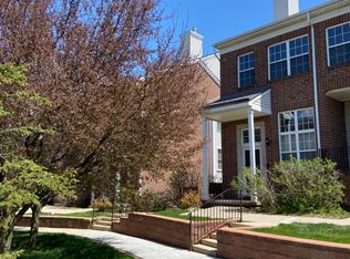 1922 Lindsay La, Ann Arbor, MI 48104