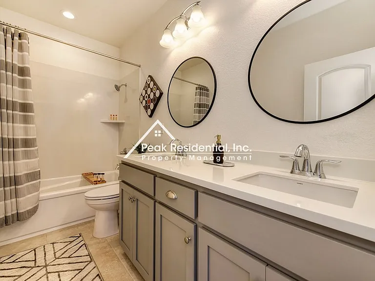 12753 Glass Beach Dr — Photo 44