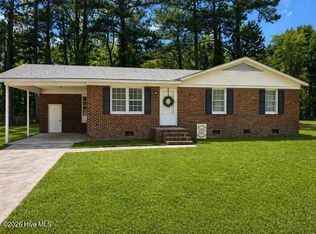5500 Gaskins Rd, Grimesland, NC 27837