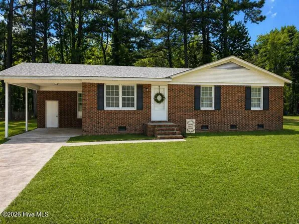 5500 Gaskins Road, Grimesland, NC 27837