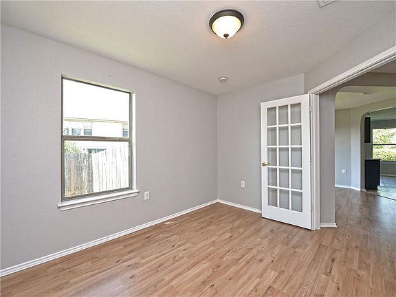 4th image of 4610 Mellow Hollow Dr