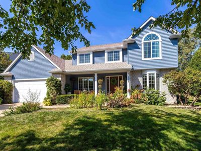 2744 Rosehill Ave, Bettendorf, IA, 52722