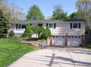 147 Nichols Rd, Nesconset, NY 11767