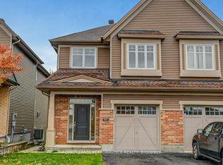 880 White Alder Ave, Ottawa, ON K1T0H4