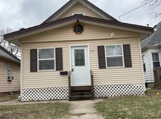 111 N Cedar Ave, Peoria, IL
