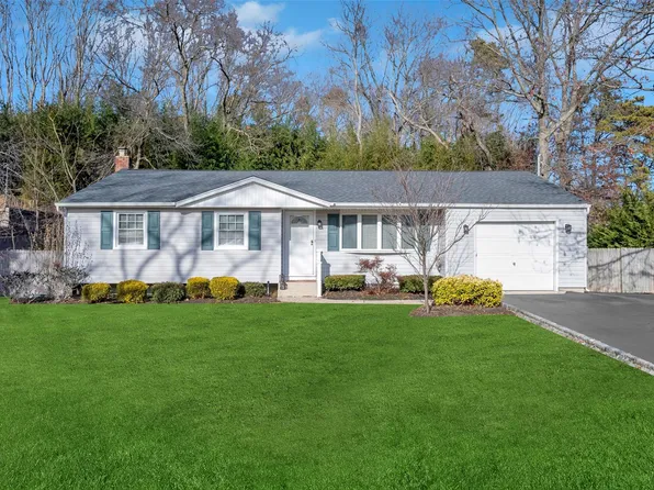 47 Hauppauge Road, Hauppauge, NY 11788