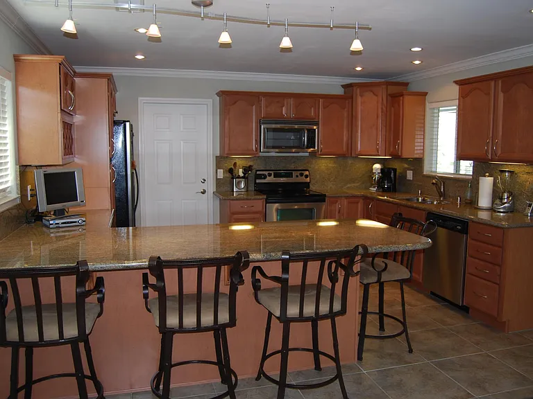 1710 Morocco Dr — Photo 4