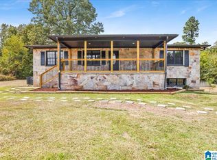 212 Quinncrest Ln, Bessemer, AL 35022