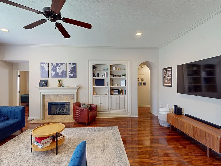 10533 Duncannon Trl — Photo 23