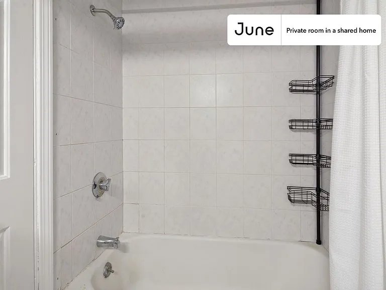 76 Easton St #C — Photo 13