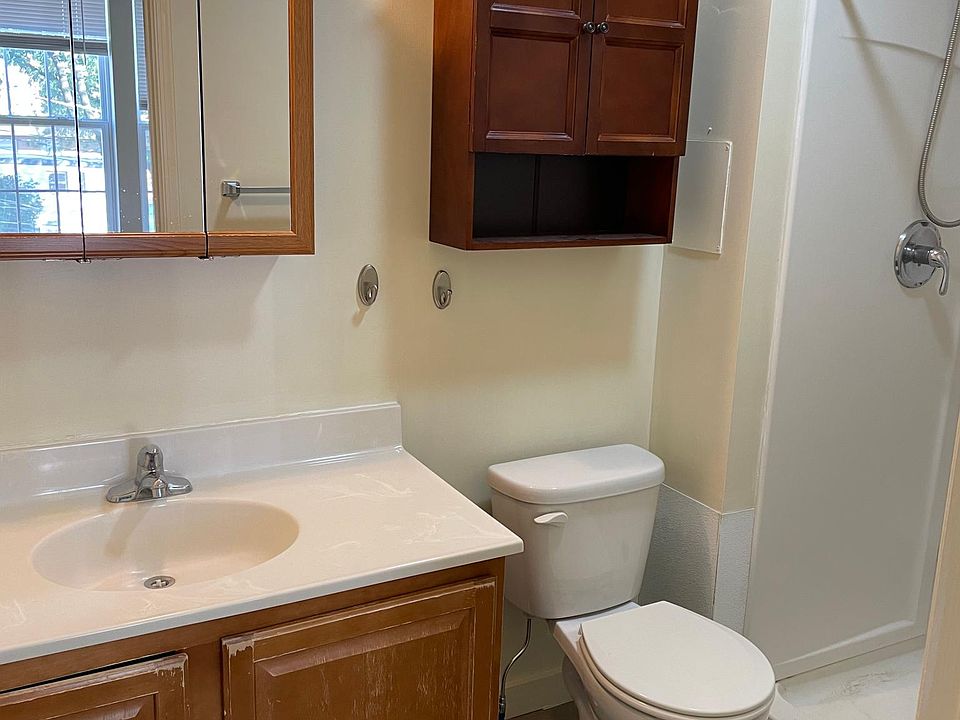 2nd image of 614 Penn Ave APT 2